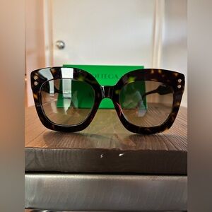Bottega Veneta Brown Tortoise Sunglasses With COA